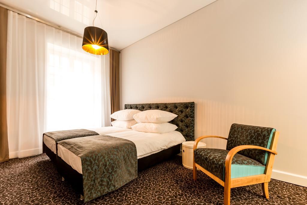Sleep In Hostel & Apartments Stary Rynek Poznan Exterior photo